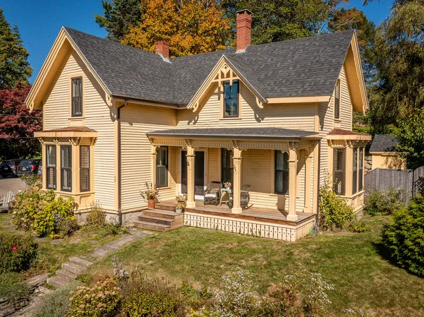 32 Friendship Road, Waldoboro, ME 04572