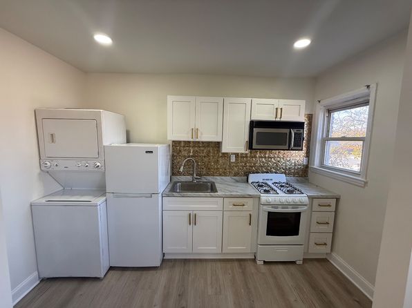 15 Washburn Ave APT 2