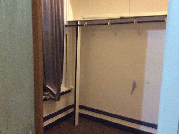 Walk in closet