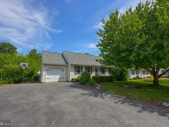 37 Homestead Dr, Denver, PA 17517
