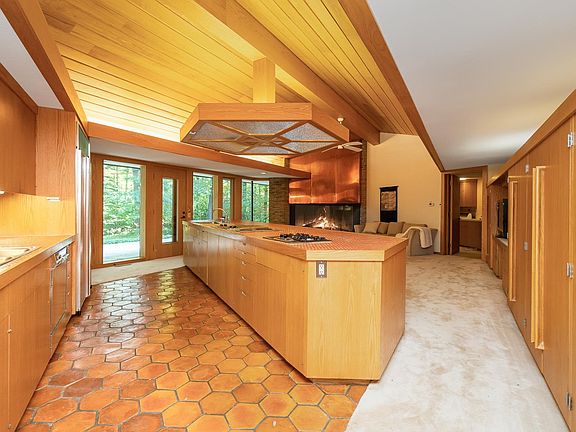 4th image of 3606 White Pine Way