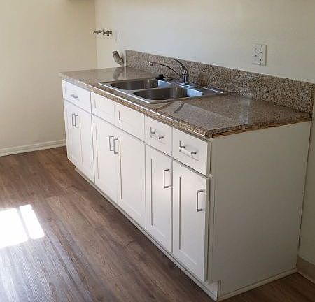 3rd image of 1125 Nicklett Ave