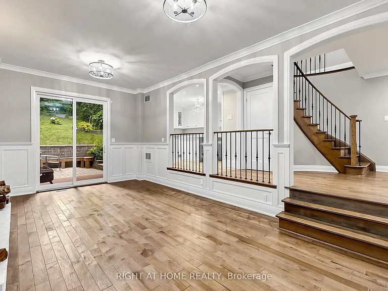 67 Bonnyview Dr — Photo 14