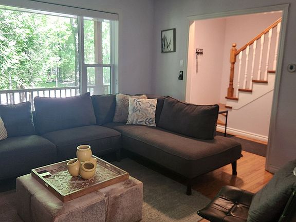 4th image of 21 Ivy Ln