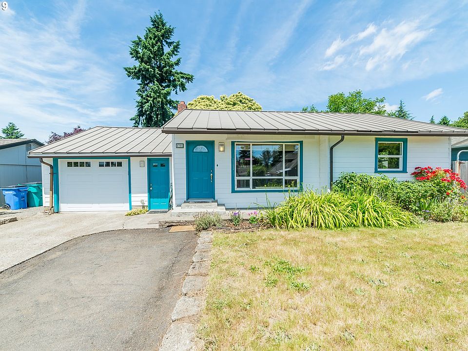 1st image of 4306 NE 40th St