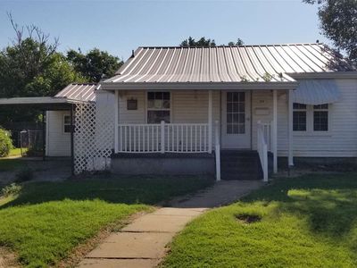 209 S 7th Ave, Fairview, OK, 73737