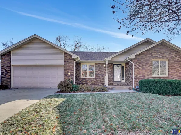 7301 Framton Cir, Lincoln, NE 68516