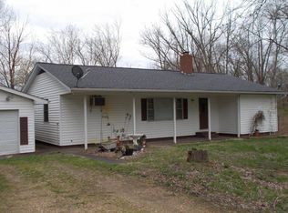 229 Hunt Rd, Carbondale, IL 62902