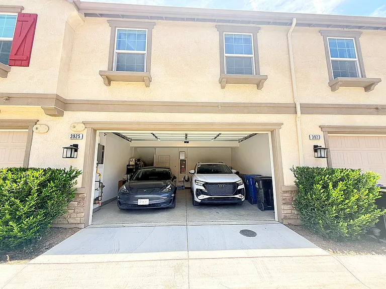 3925 E Carmel Privado — Photo 22