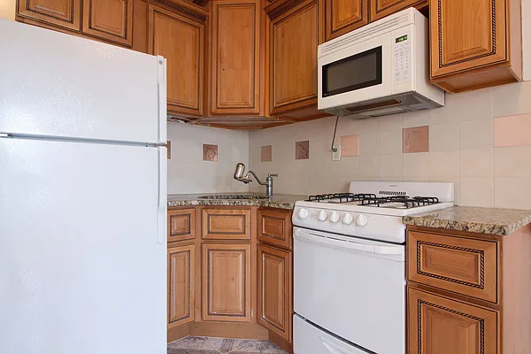 Rented by Nest Seekers International | media 18