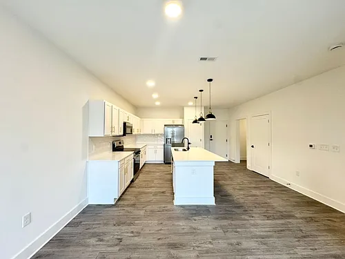 Floor plan 304