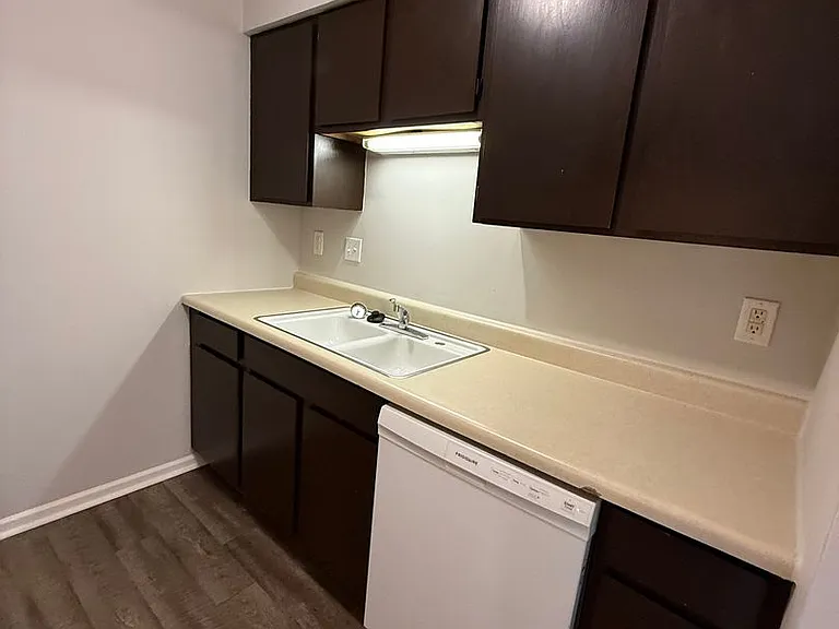 Foxfire West Apartments — Photo 13