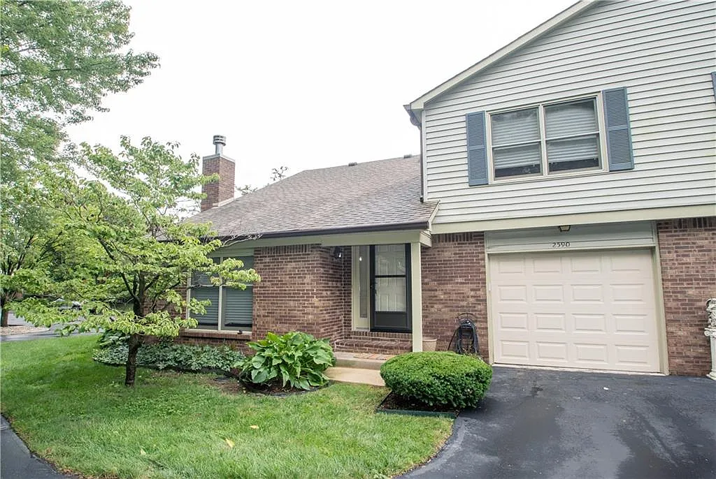2590 N Willow Way photo 1