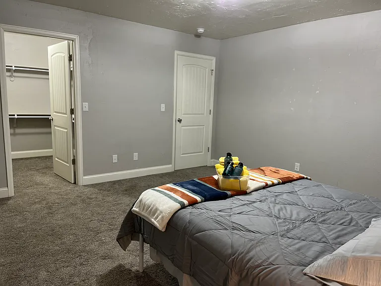 2866 Elm Ave — Photo 24
