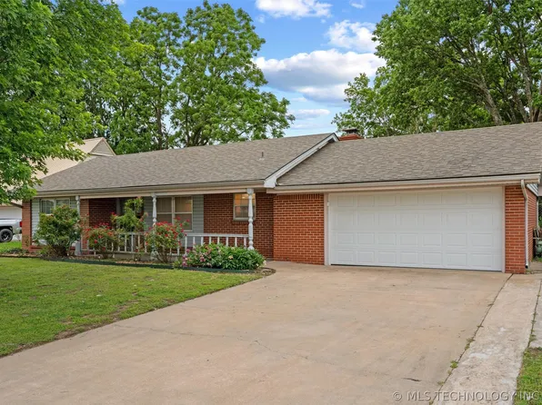 5423 Baylor Dr, Bartlesville, OK 74006