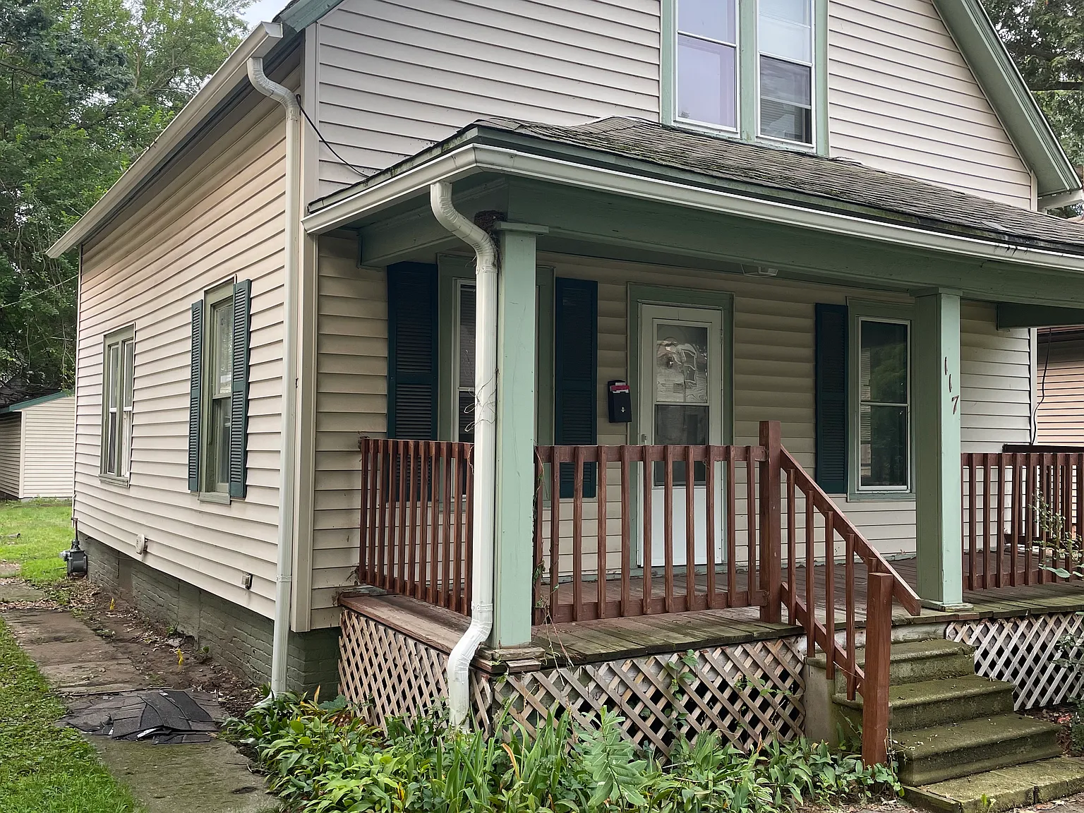 3 bed, 1440 sqft, $1,400 — Photo 1