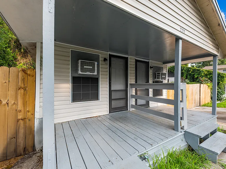 2318 Saxon St #A/B — Photo 31