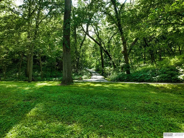 17668 Pioneer Trl, Plattsmouth, NE 68048