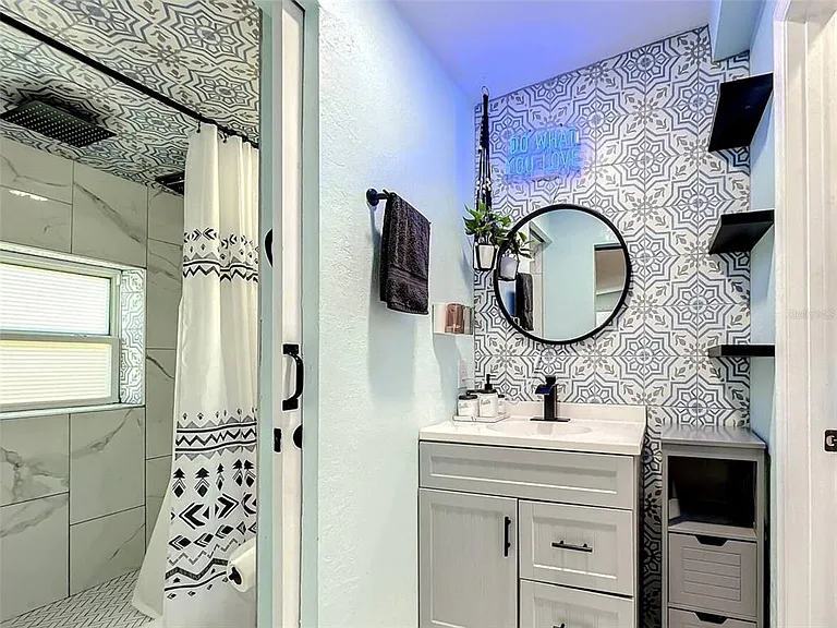 1245 Catalpa Dr #4 — Photo 15