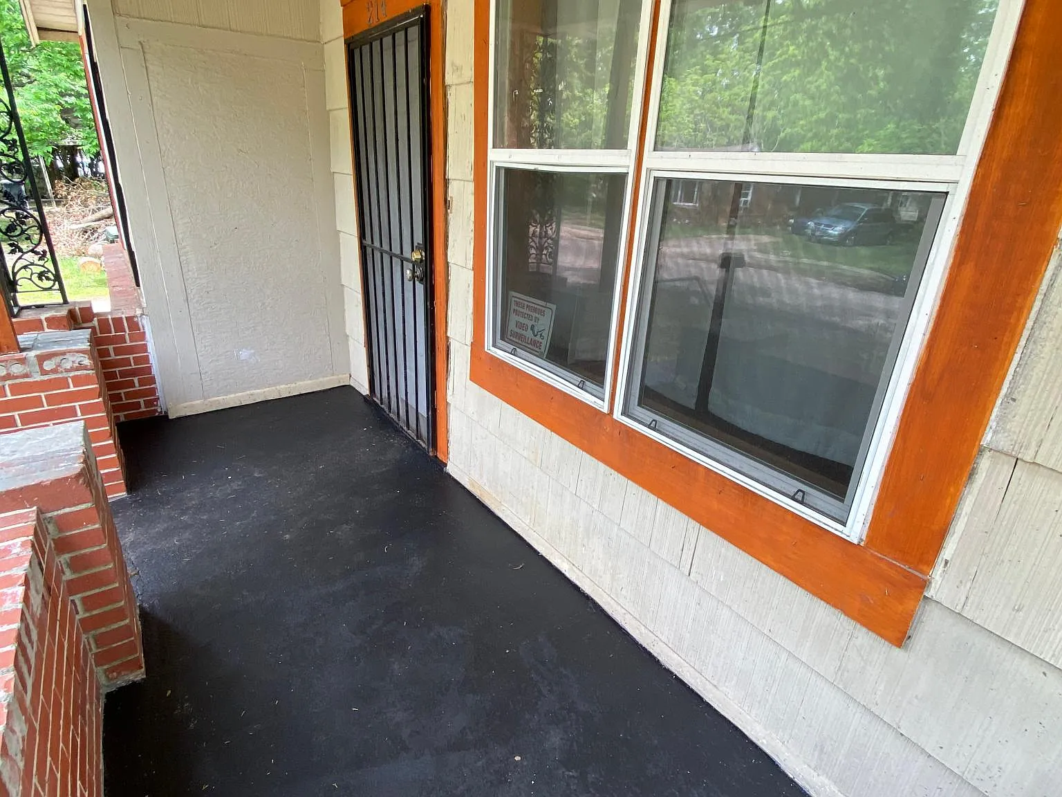 214 Chandler St — Photo 3