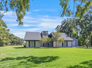 517 Interlaken Dr, New Iberia, LA 70563