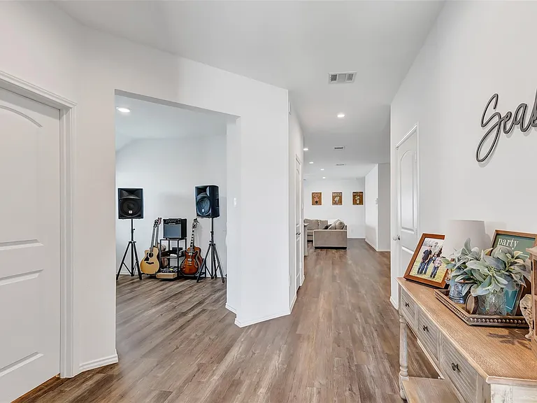 1012 Llano Trl — Photo 10