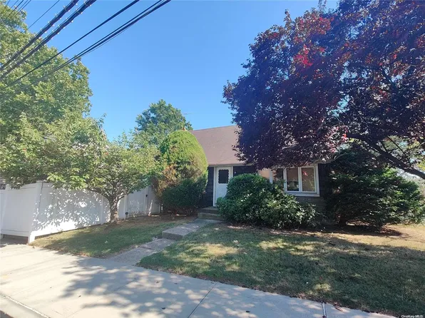 126-04 25th Avenue, College Point, NY 11356
