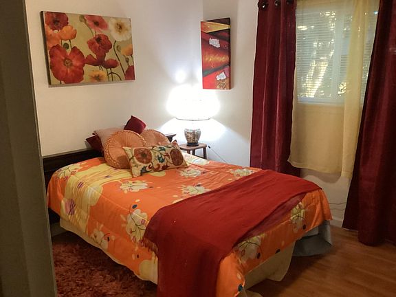 4th image of 815 Deland Ave #2