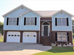 172 Serenity Ct, Hoschton, GA 30548