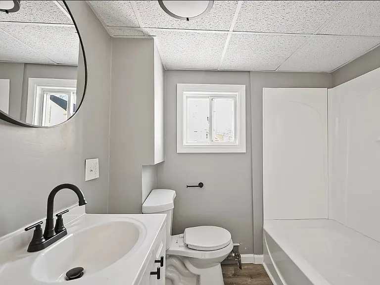 1-2 Monteleone Pl — Photo 11