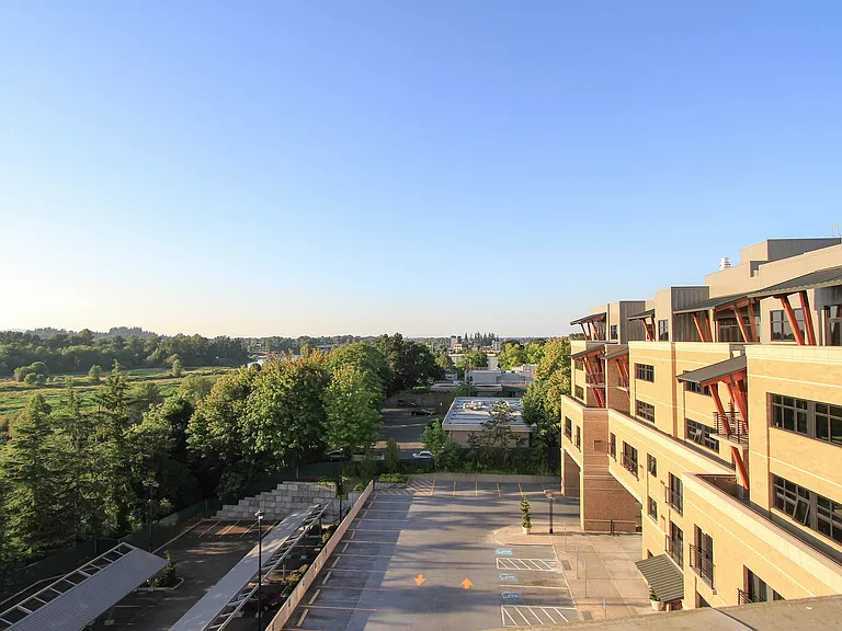 The Meridian Apartments — Photo 25