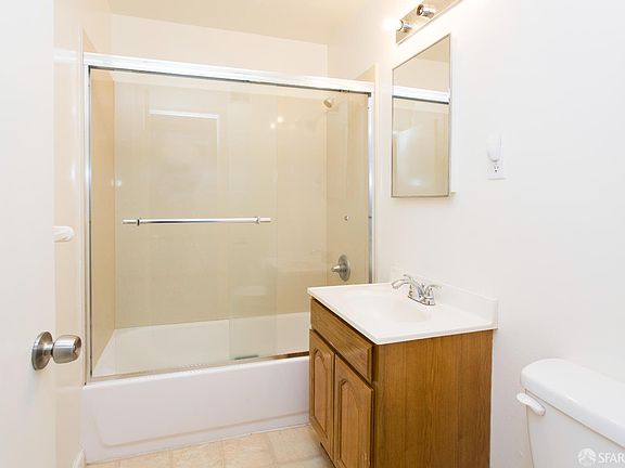 5th image of 322 2nd Ave APT 3