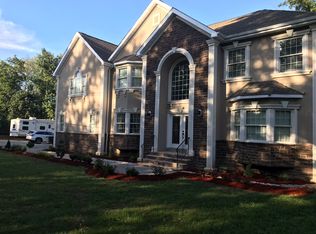 13 Deans Ln, Monmouth Junction, NJ 08852