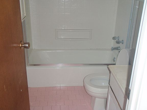2nd image of 1324 Springfield Dr
