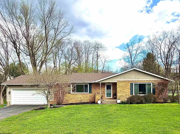 15 Meadow Brooke Dr, Morgantown, WV 26508