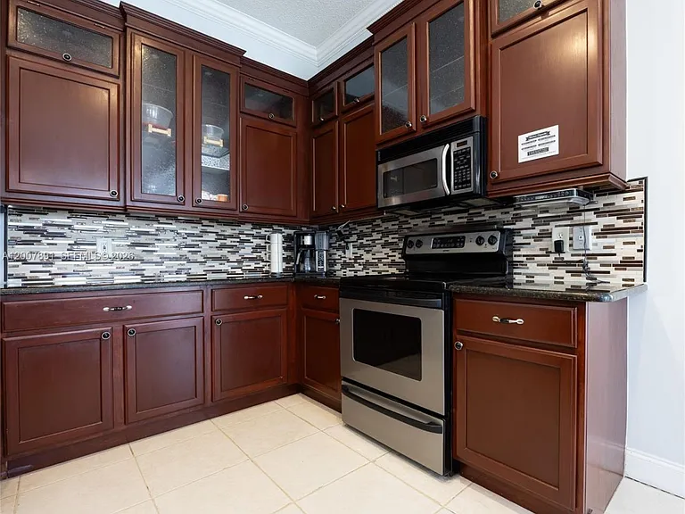 2033 SW Beekman St #2033 — Photo 15