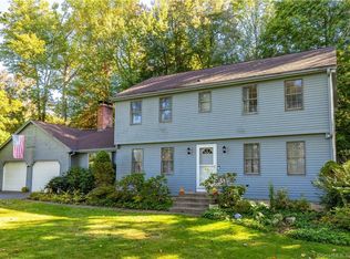 25 Old Carriage Rd, Portland, CT 06480