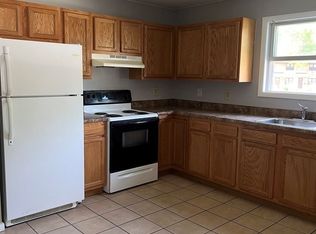 110 Project Rd APT 5, Troy, NY 12180