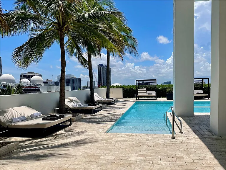 1040 Biscayne Blvd #1105 — Photo 20