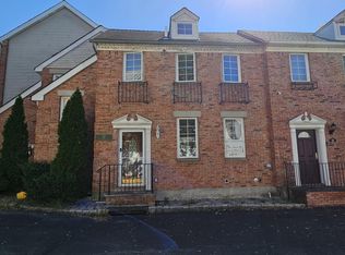12 Lexington Ln, Staten Island, NY 10308