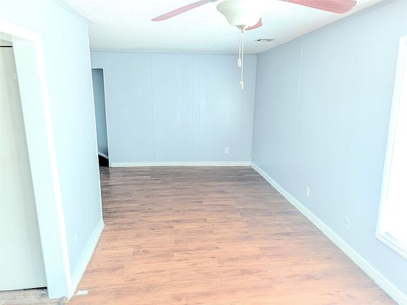 5th image of 4212 Knoll Dr