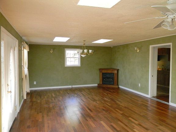 5th image of 8212 Riverview Dr