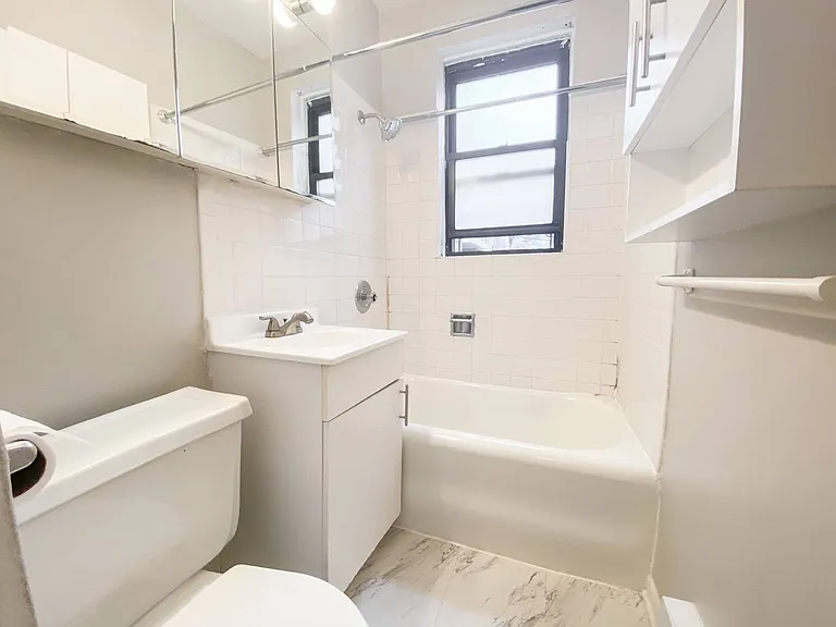 620 W. Surf St. — Photo 5