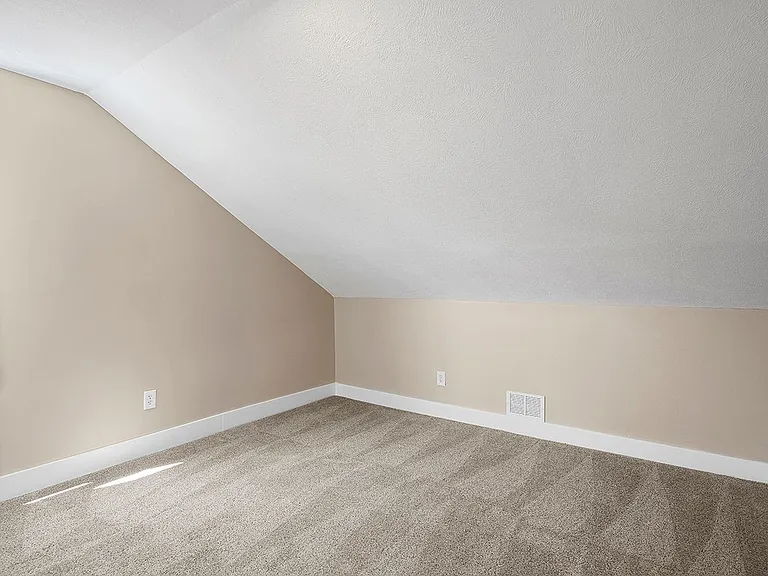 529 Spruce St — Photo 23
