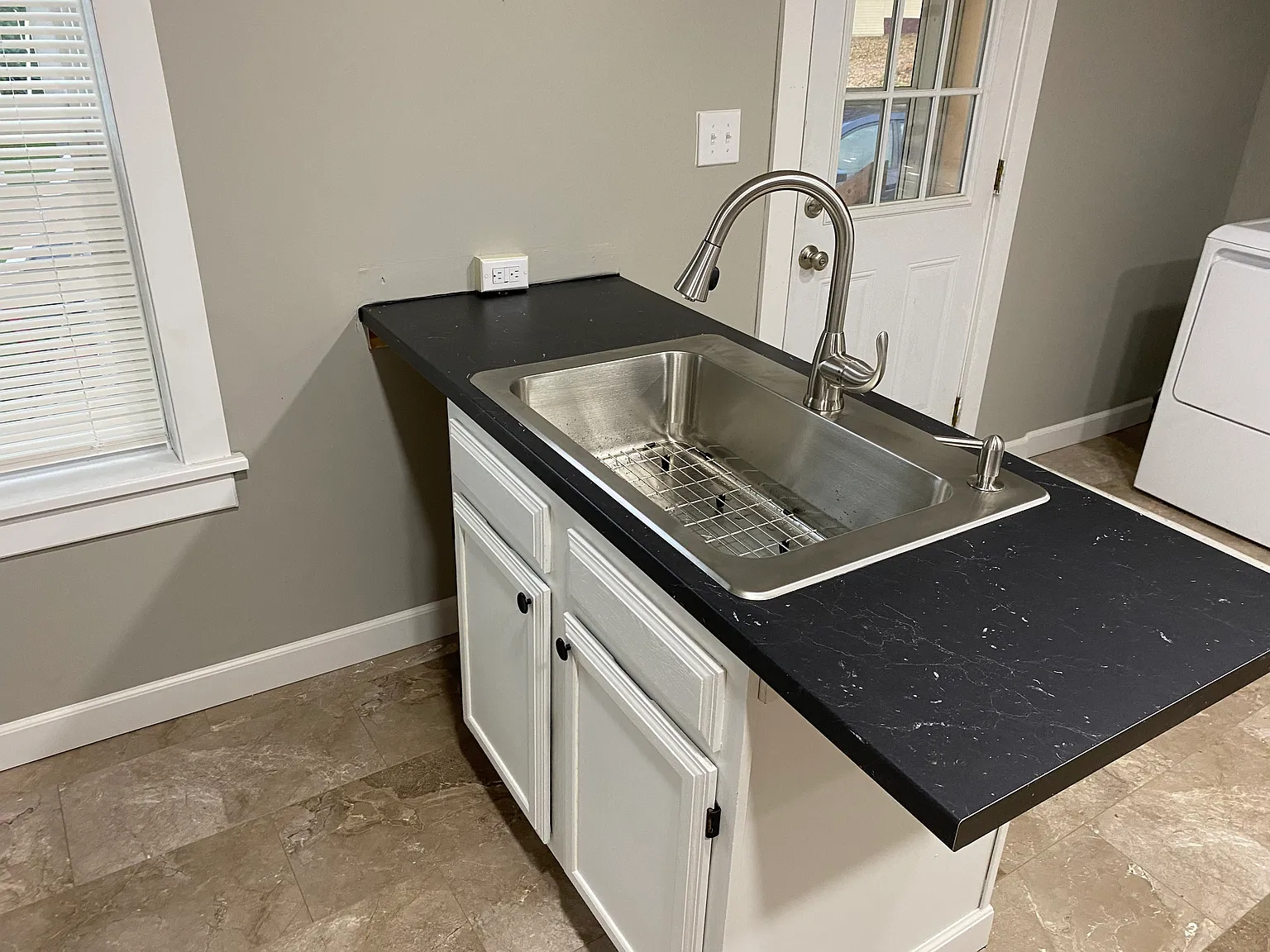 2 bed, 1200 sqft, $850 — Photo 4