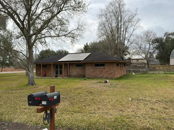 1800 Rowan Burton Rd, Alvin, TX 77511