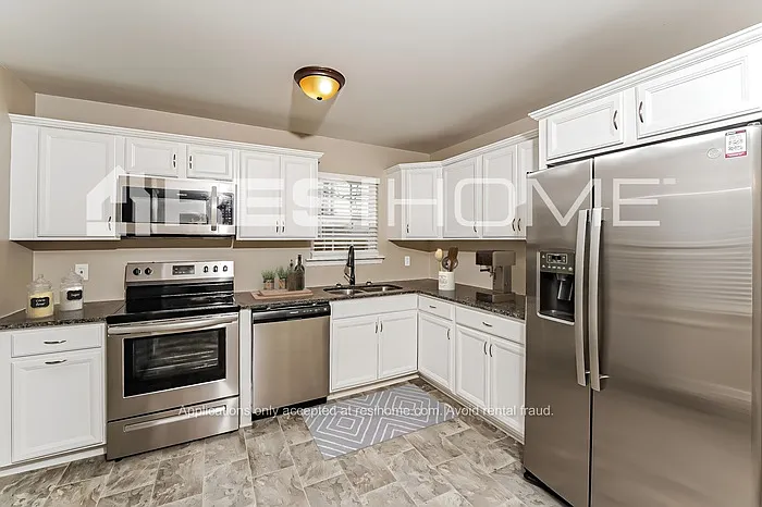 5088 Rick Dr — Photo 2