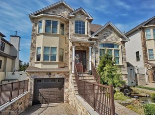 90 W Castor Pl, Staten Island, NY 10312
