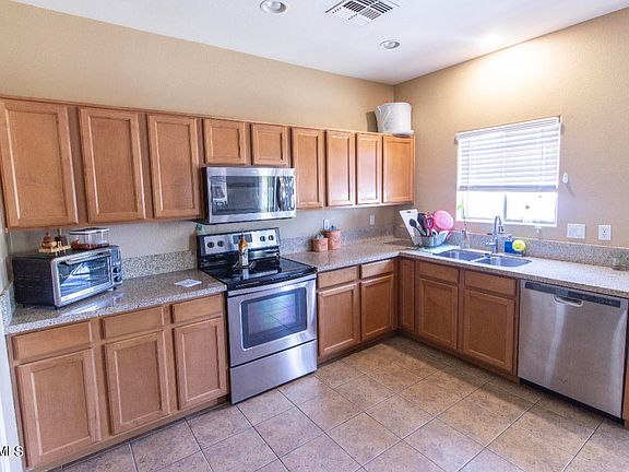 3rd image of 31008 N Desert Honeysuckle Dr