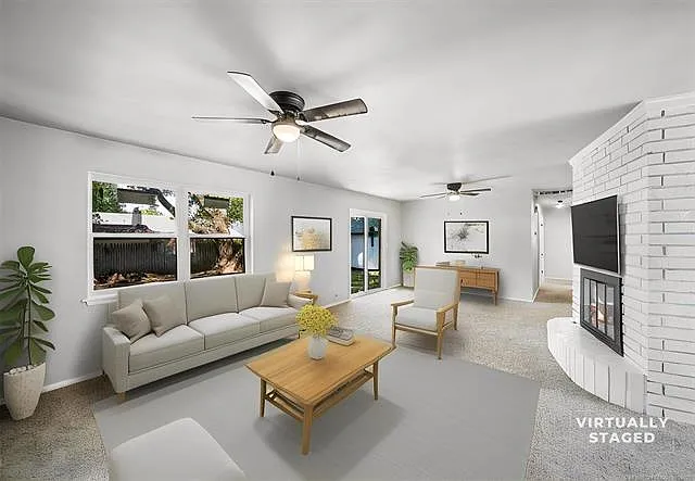 3 bed, 2.0 bath, 1438 sqft, $1,900 — Photo 4